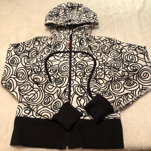 lululemon athletica Tops - LULULEMON black and white swirl scuba hoodie
